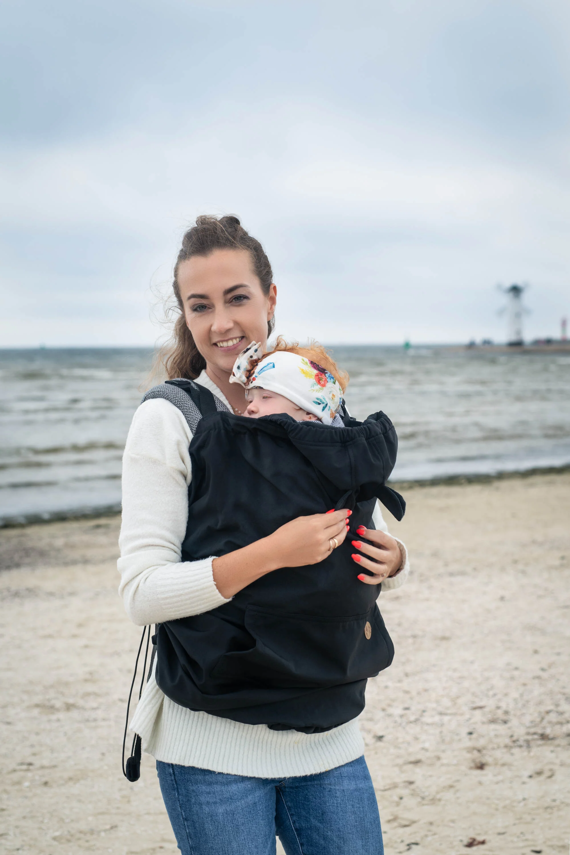 Babywearing Cover - Image 9