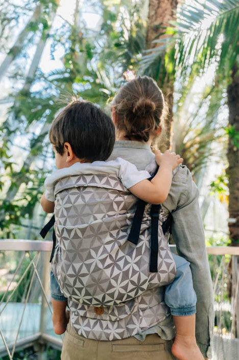 *LE* *New* Lenny Preschool Carrier, Hexaflowers - Mirror - luxury blend - Image 5