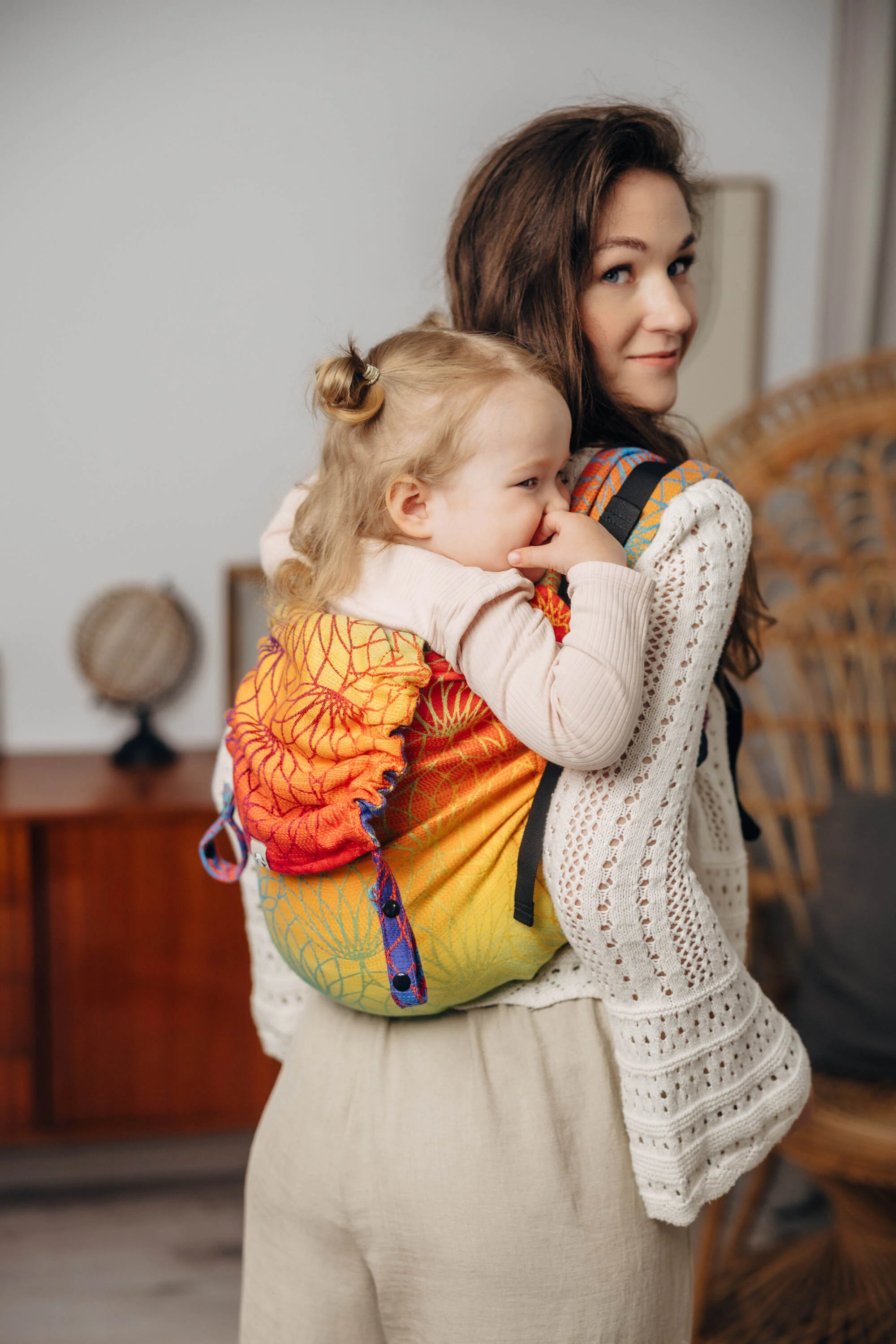 Onbuhimo PRO - Preschool, Rainbow Lotus - Image 3
