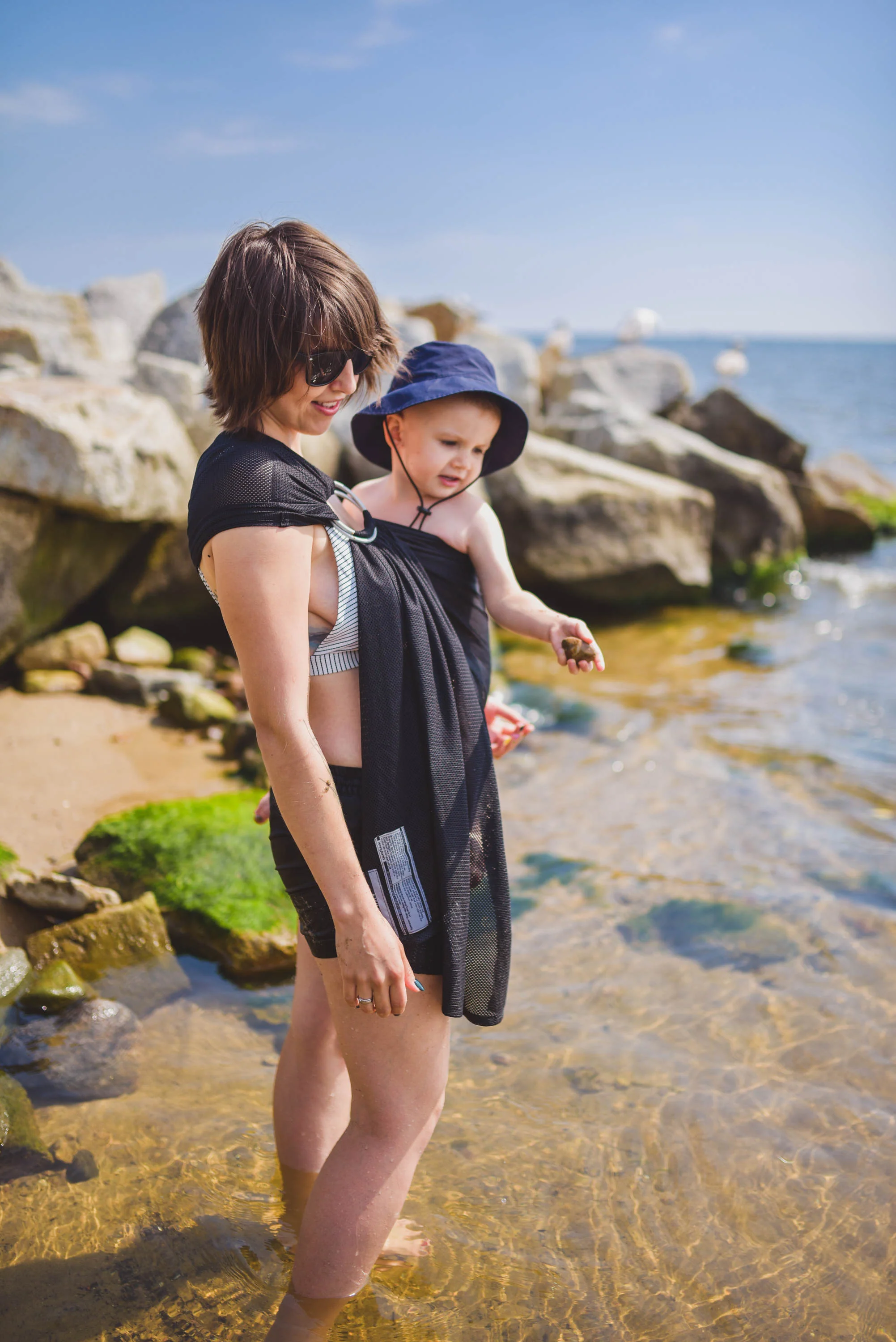 Water Ring Sling, Black, Gathered shoulder - Image 7